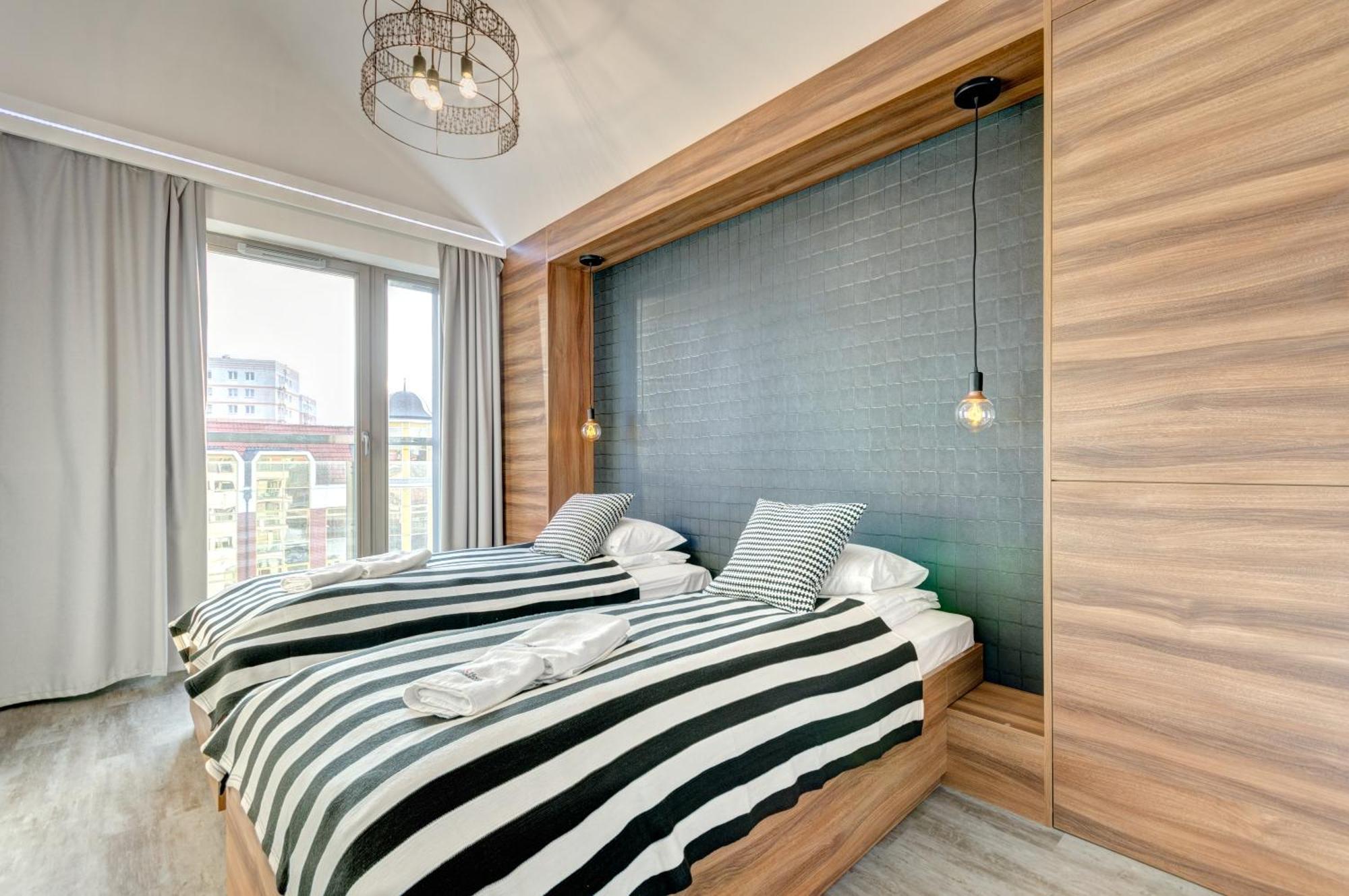 Waterlane Riverside - Spa, Pool, Gym & Parking By Downtown Apartments Gdansk Room photo