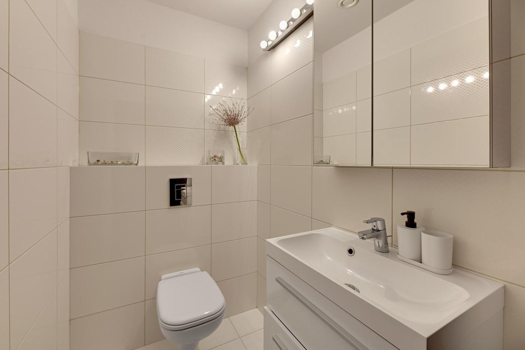 Waterlane Riverside - Spa, Pool, Gym & Parking By Downtown Apartments Gdansk Room photo