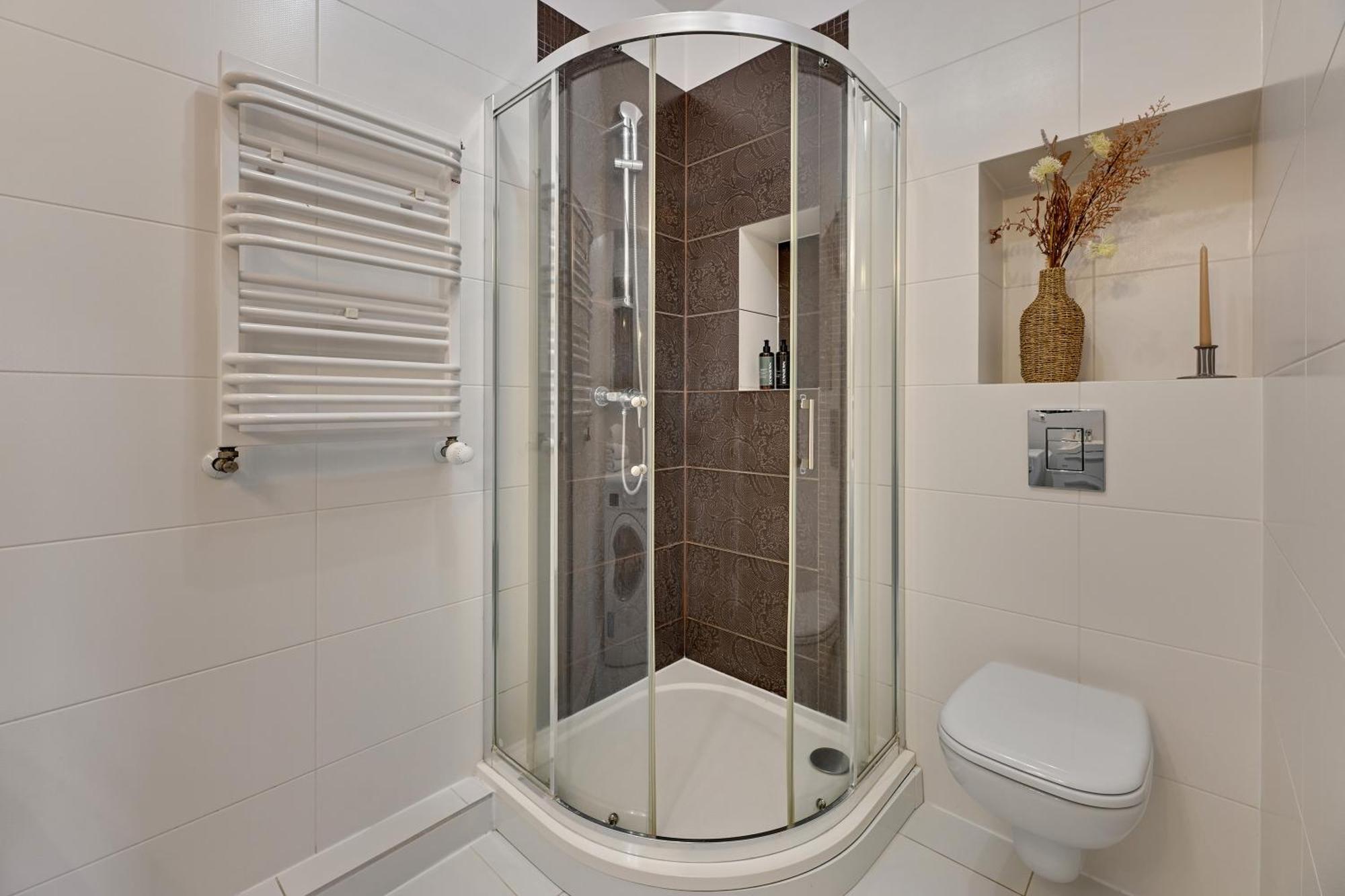 Waterlane Riverside - Spa, Pool, Gym & Parking By Downtown Apartments Gdansk Room photo