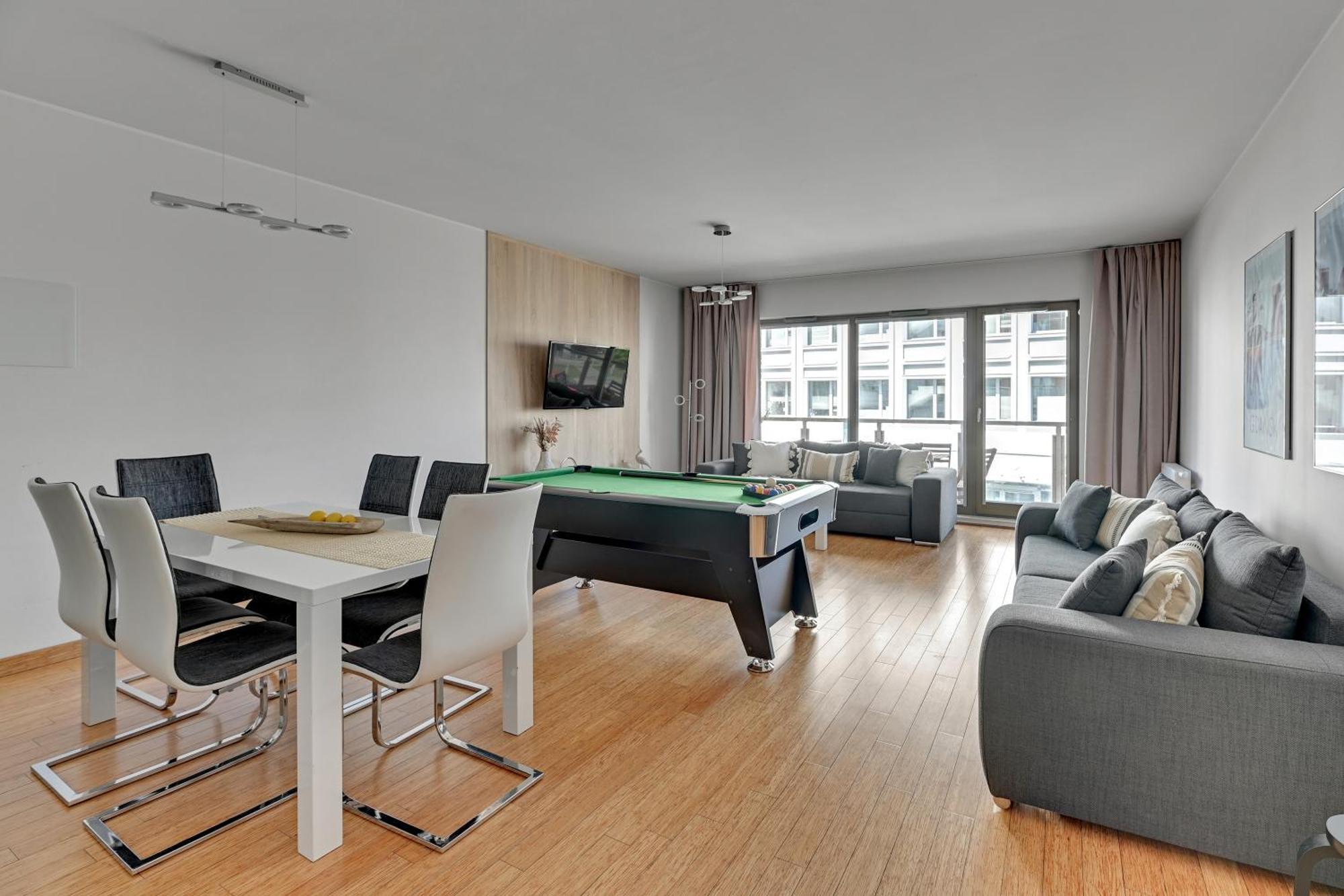 Waterlane Riverside - Spa, Pool, Gym & Parking By Downtown Apartments Gdansk Room photo