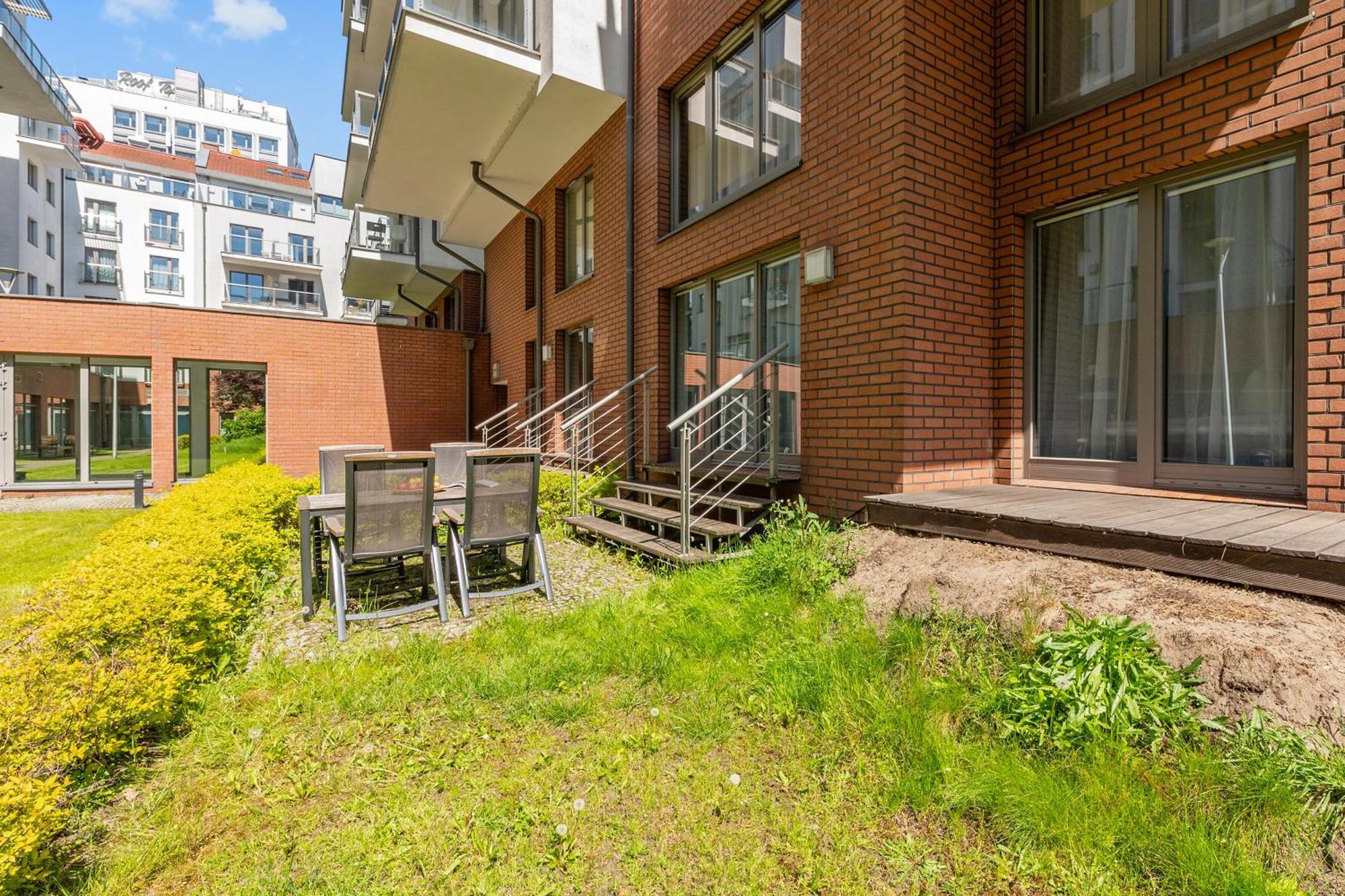 Waterlane Riverside - Spa, Pool, Gym & Parking By Downtown Apartments Gdansk Room photo